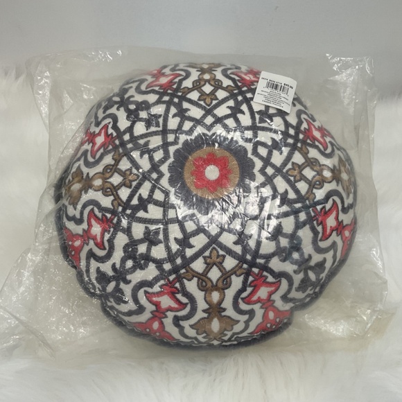 NWT Jessica Simpson Multi-Coloured Embroidered Round Cushion/Neutral Backside - Picture 3 of 10